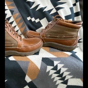 Sperry lightweight boots